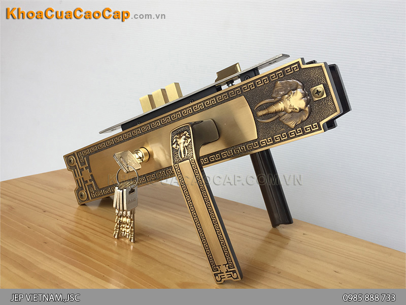 Kh&oacute;a cửa ch&iacute;nh m&agrave;u đồng r&ecirc;u HCR 8528 Đại - ảnh 1