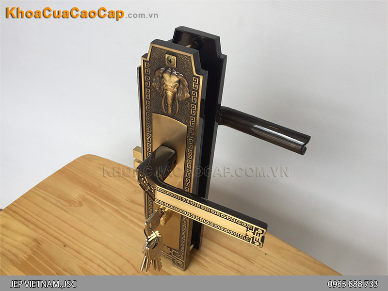 Kh&oacute;a cửa ch&iacute;nh m&agrave;u đồng r&ecirc;u HCR 8528 Đại - ảnh 5