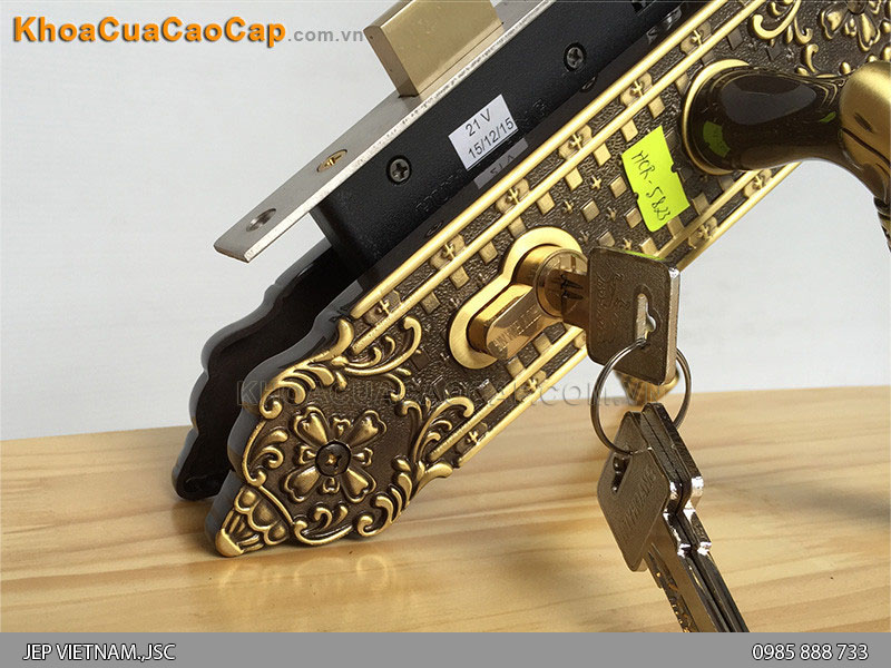 Kh&oacute;a cửa gỗ th&ocirc;ng ph&ograve;ng bằng đồng HCR5823 - ảnh 4