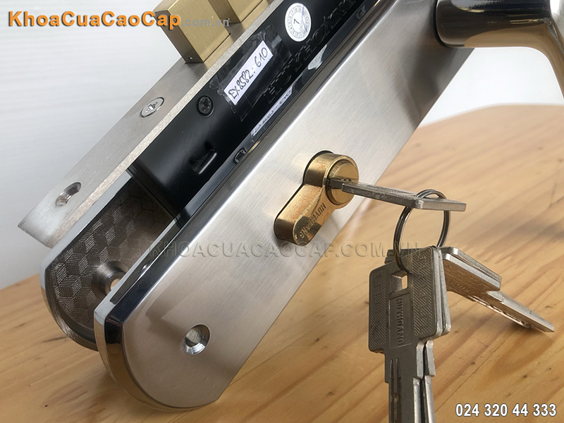 Kh&oacute;a cửa Huy Ho&agrave;ng EX-8582 - ảnh 4
